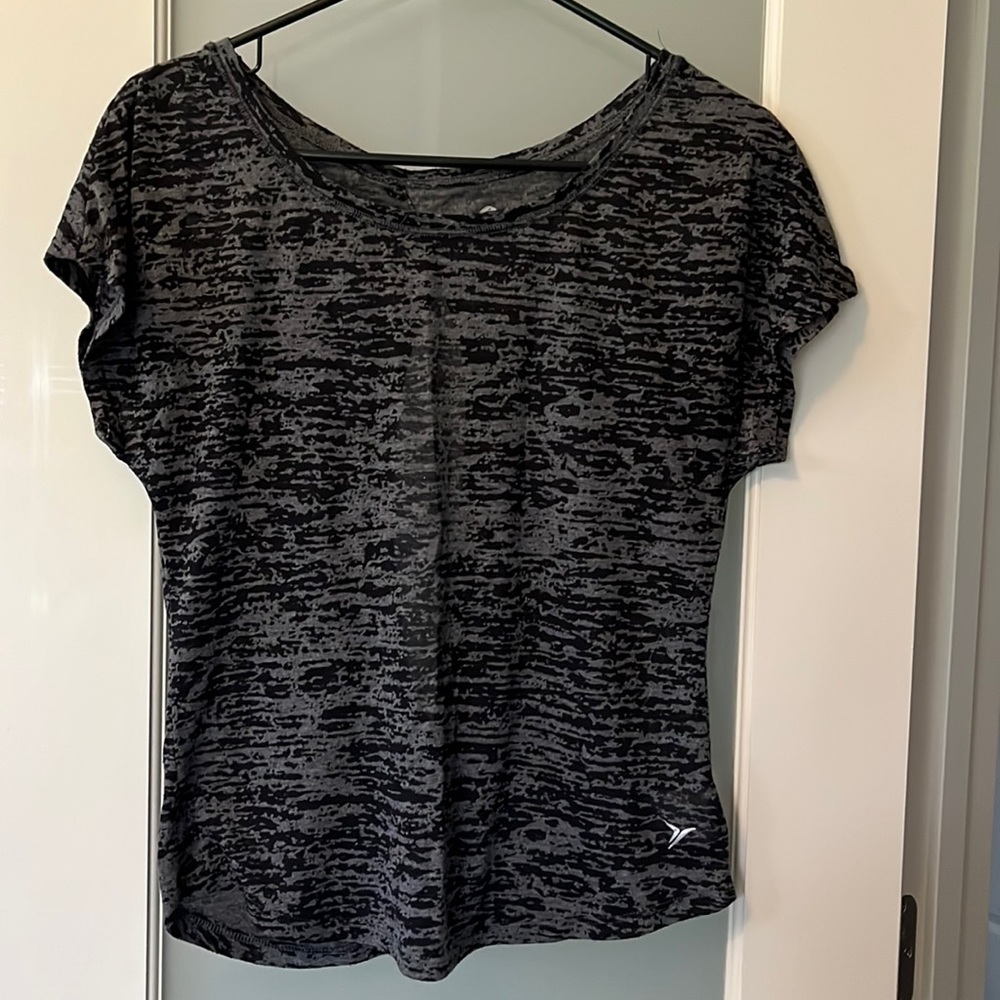 Active by Old Navy workout shirt
